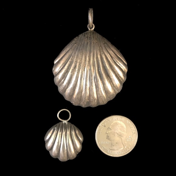 Vintage Jewelry - Vintage Set Oxidized Hollow + Puffy Shell Pendants